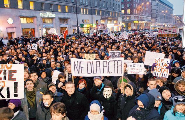 protestas polonia acta