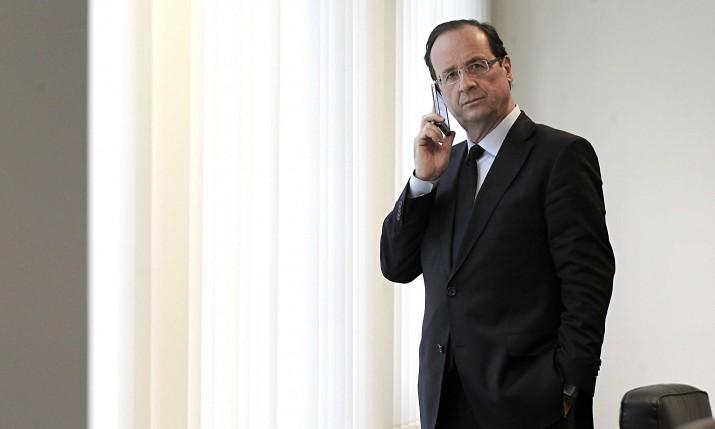 François Hollande has banned mobile phones from cabient meetings