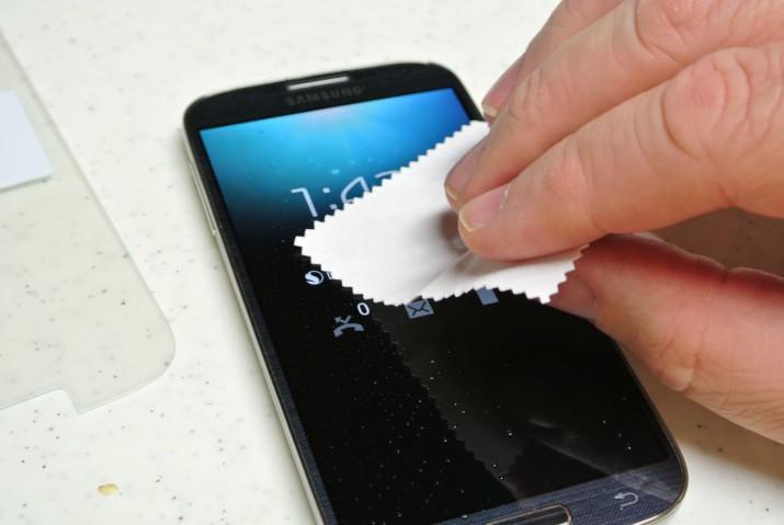 limpiar pantalla smartphone