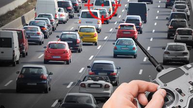 hacker manejar coche control remoto
