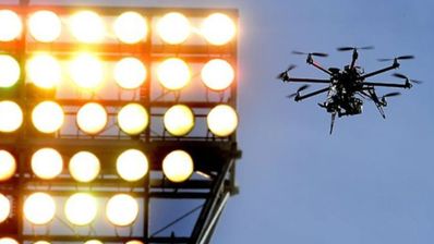 drones volando carceles focos