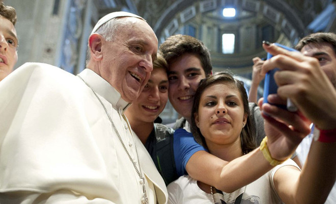 iglesia smartphone papa