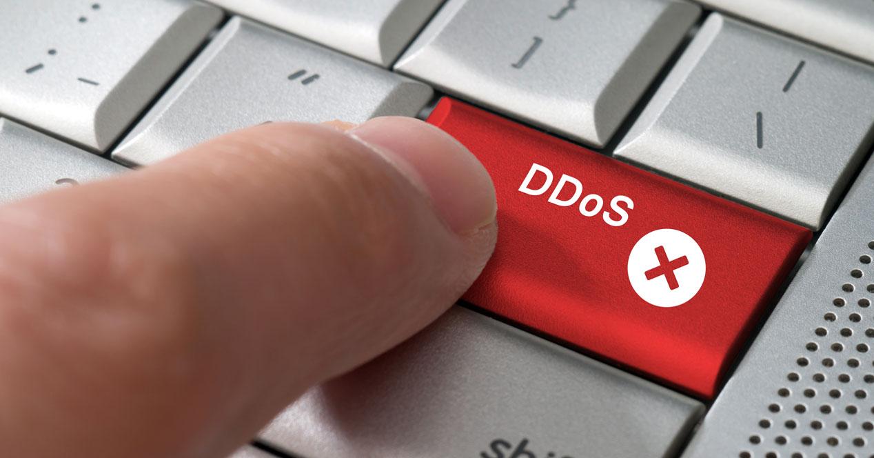 Ataques DDoS con tres botnets