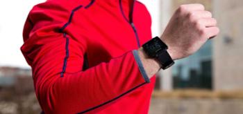 10 relojes con GPS baratos para running, natación, ciclismo o multideporte