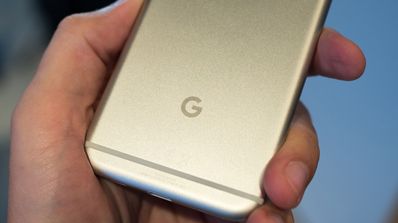 Telefono Google Pixel con logo