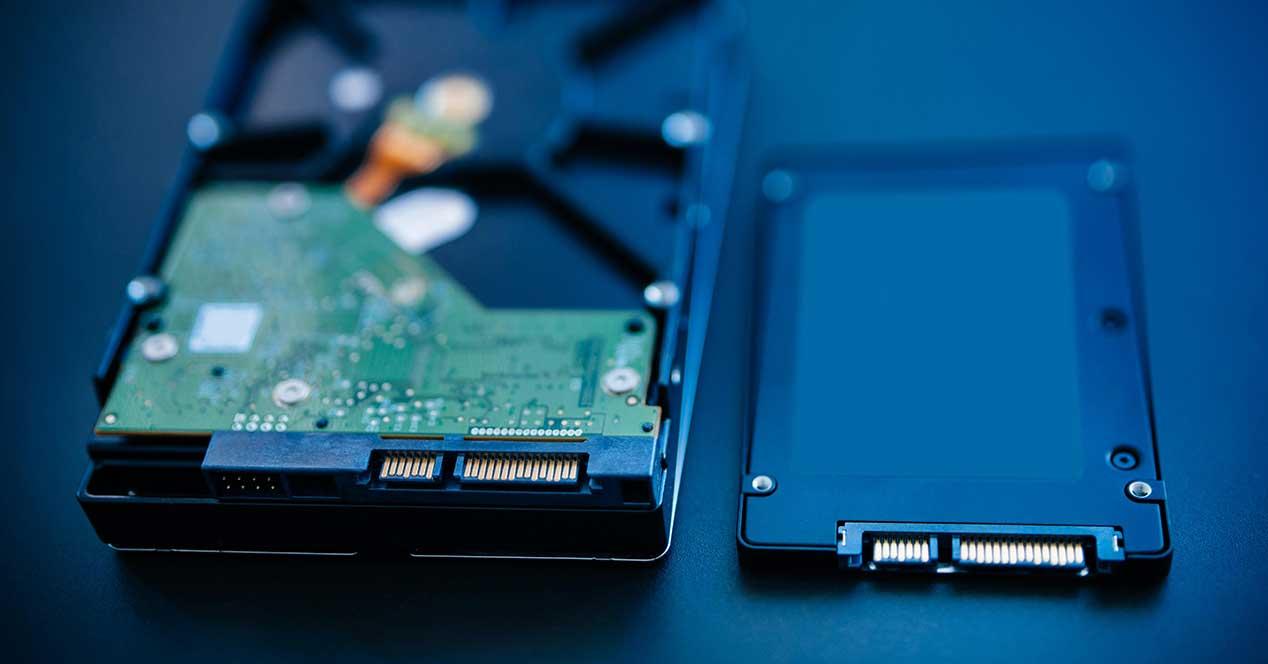 financiero Acuario Mejor Disco duro HDD o SSD: ¿cuál de ellos necesitas comprar?