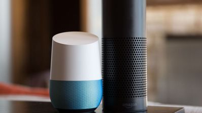 Asistentes Google Amazon