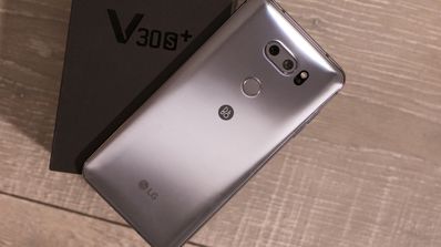 LG V30S