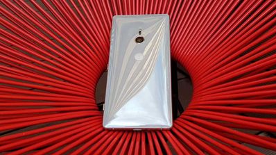 sony xperia xz2