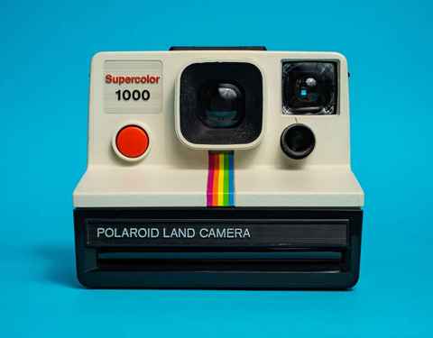 Cámara instantánea Polaroid Now  Cámara instantánea polaroid, Camara  instantanea, Polaroid