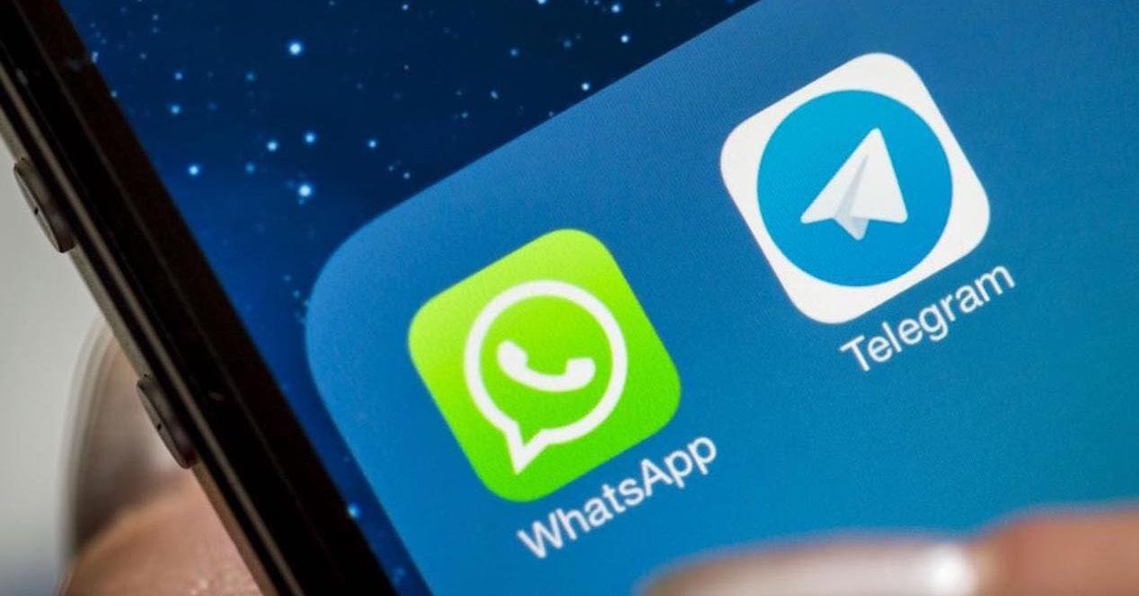 WhatsApp e Telegram en un móvil