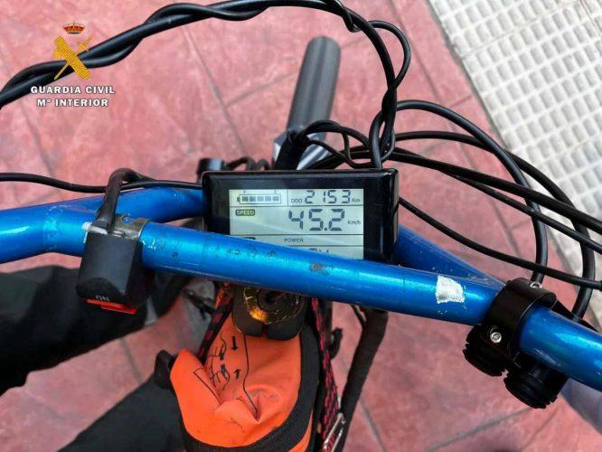 Prueba de bicicleta eléctrica trucada compartida por Guardia Civil