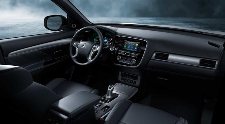 Interior Mitsubishi Outlander PHEV