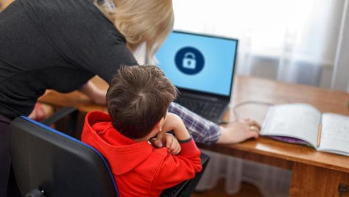 Are there photos of your child on the Internet? Soon it will be easier to delete them