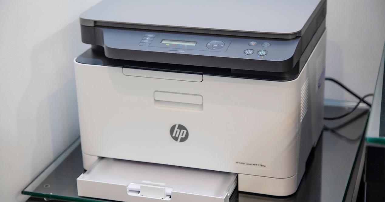 Un impresora con escáner