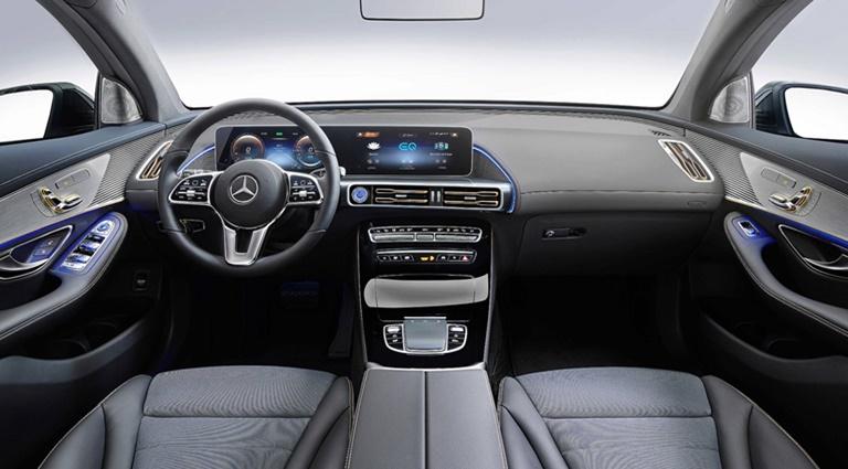 Interior Mercedes EQC eléctrico