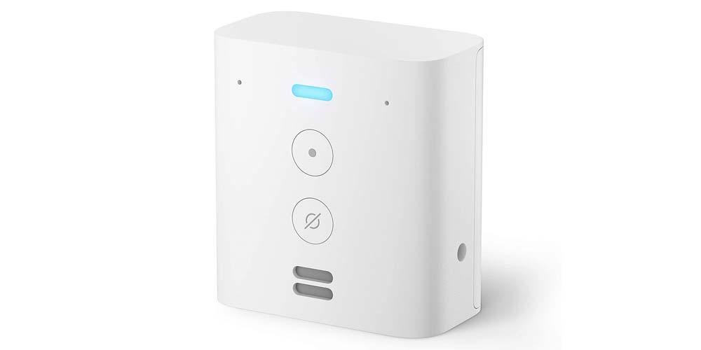 Altavoz Amazon Echo Flex de color blanco
