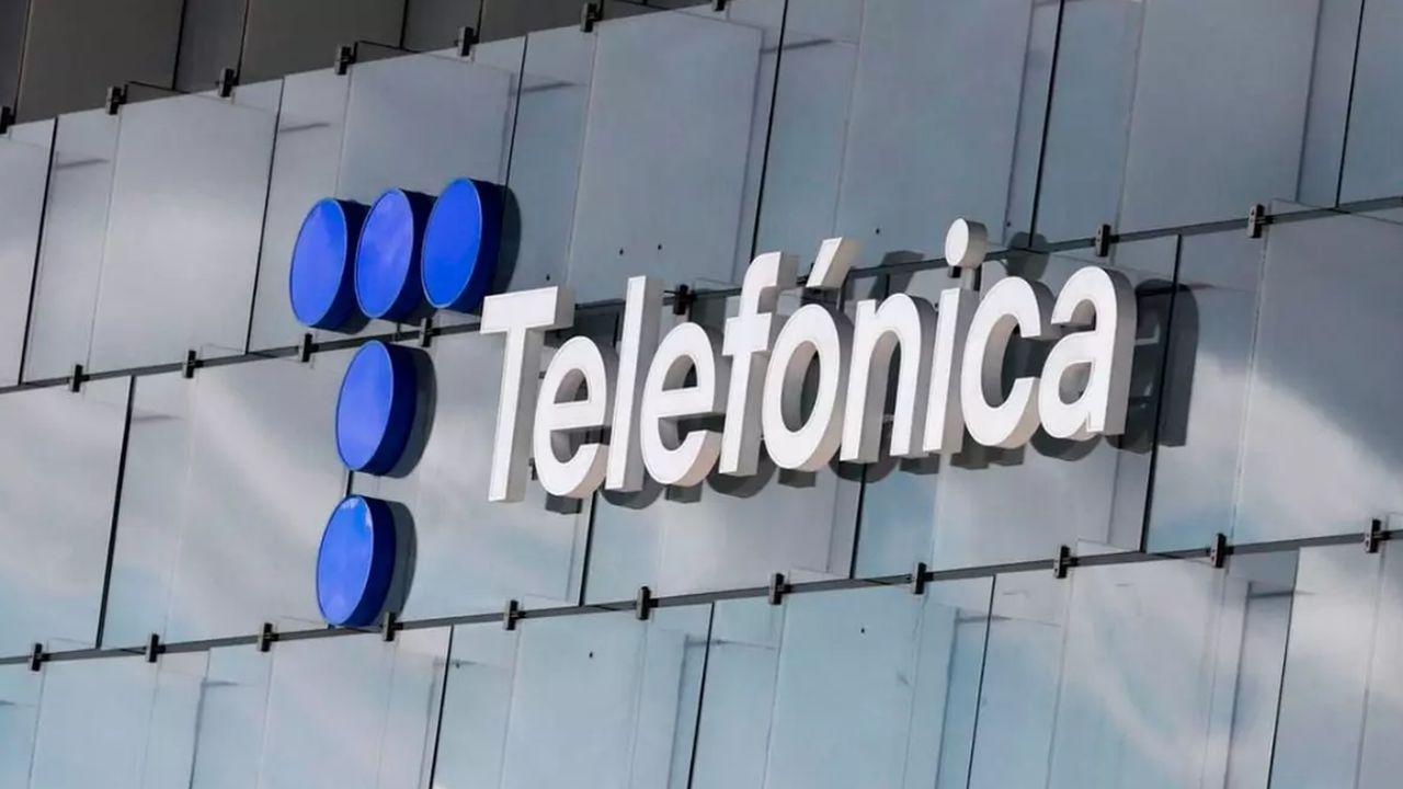 Logo de Telefónica en uno de sus edificios