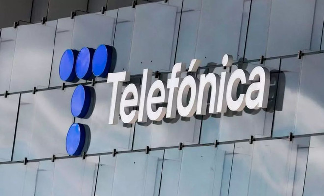 Logo de Telefónica en uno de sus edificios