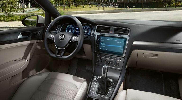 Volkswagen e-Golf interior