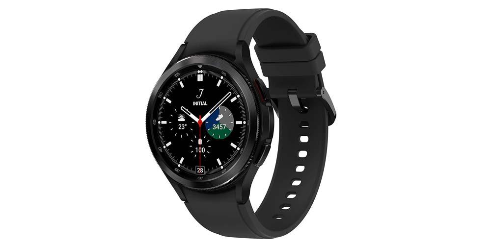 Samsung Galaxy Watch4 Classic de color negro