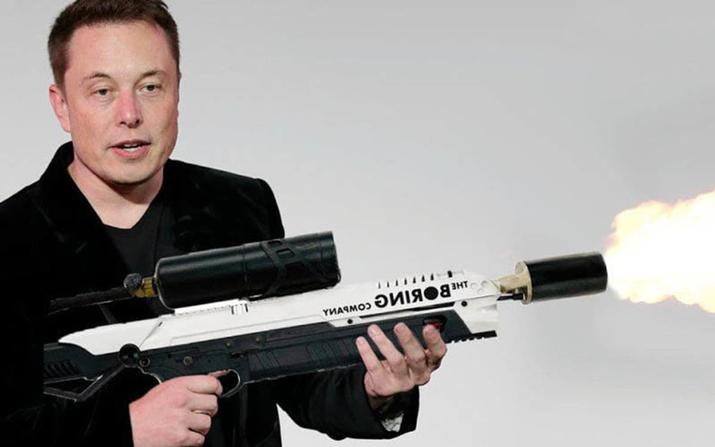Musk con lanzallamas