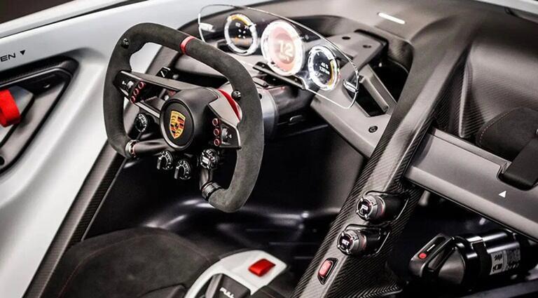 Interior Porsche Vision eléctrico GT7