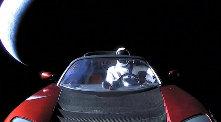 Dónde está Tesla Roadster espacio