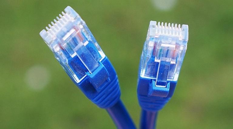 Cable fibra red cuidar router mejorar conexión
