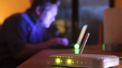 Por qué luz router parpadea
