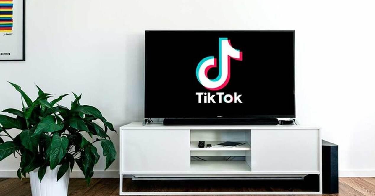 Ver vídeos TikTok Instagram Smart TV