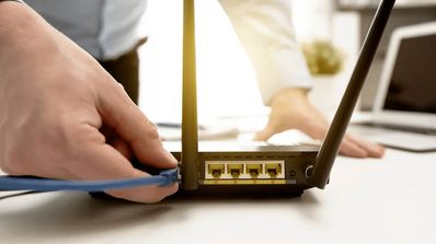 Cuidar cable fibra óptica