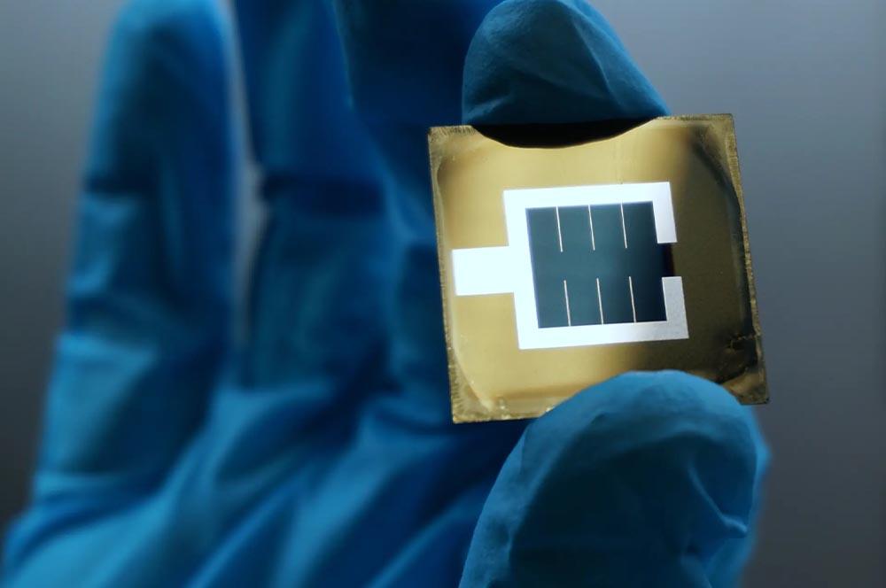 célula solar en tándem de perovskita/silicio