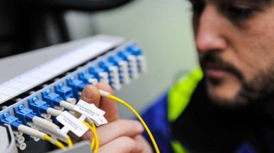 técnico fibra óptica instalación