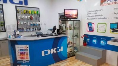 El interior de una de las tiendas de Digi
