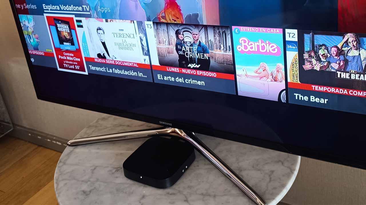 Sistema operativo de Android TV del control de voz de Google del  decodificador de 4K Android TV