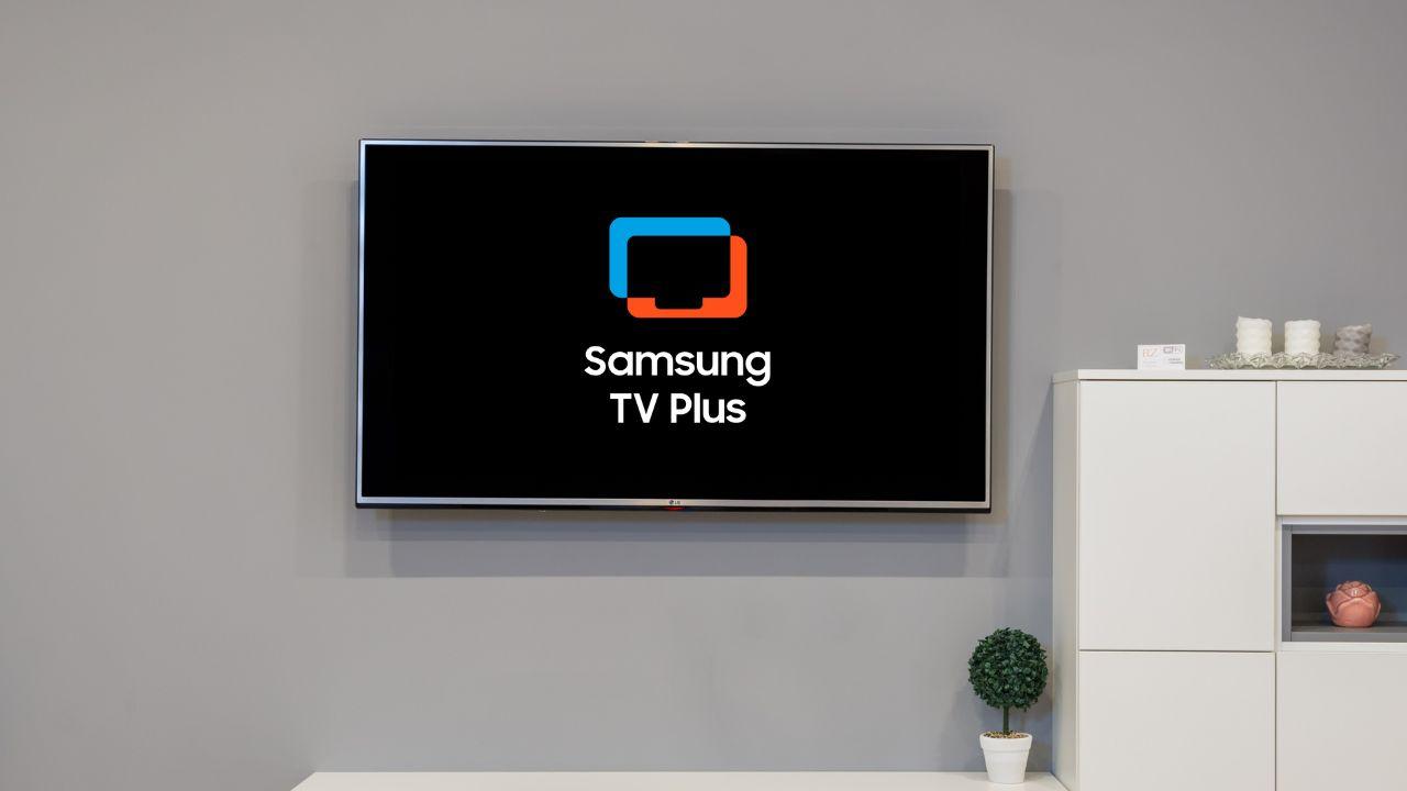 Logo de Samsung TV Plus en una Smart TV