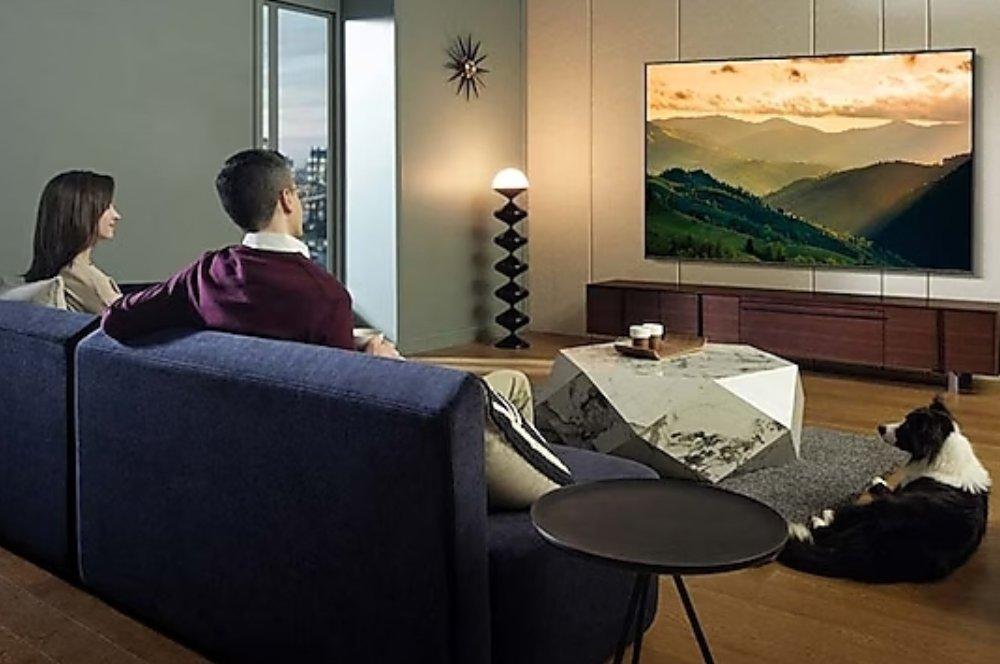 Samsung TV QLED 75 pulgadas en el salón