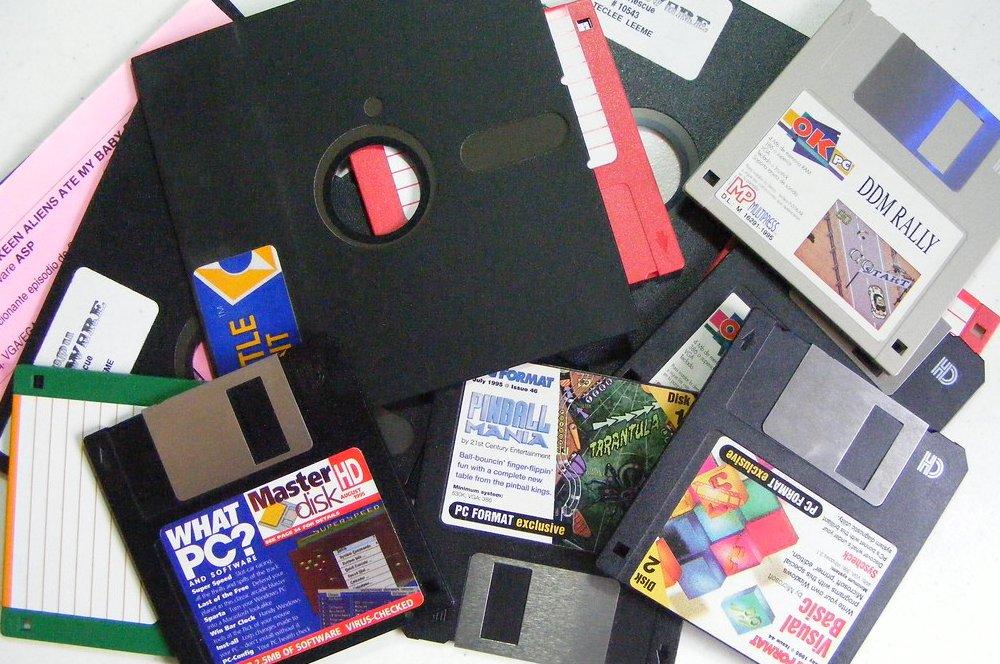 Japón disquetes y CD-ROM