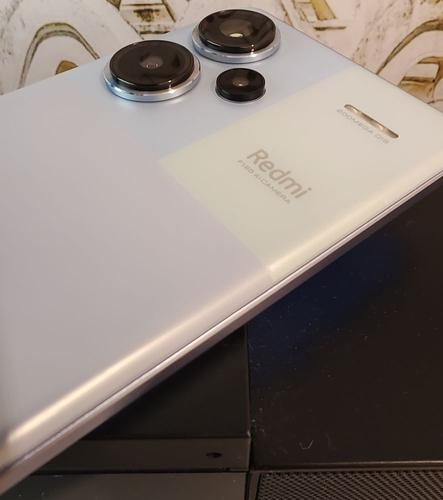Zona de las cámaras del Xiaomi Redmi Note 13 Pro+ 5G