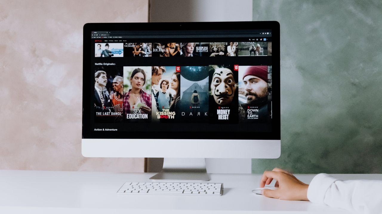 Categoría de Netflix visualizándose en la pantalla de un ordenador