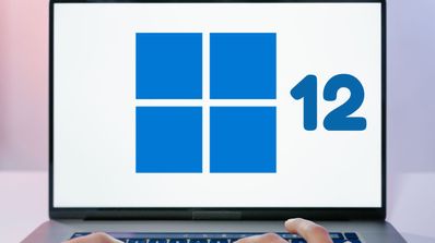 Un ordenador portátil con el texto de Windows 12 en la pantalla