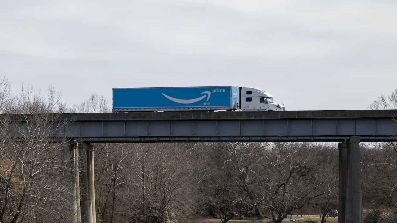 Camión de reparto de Amazon Prime