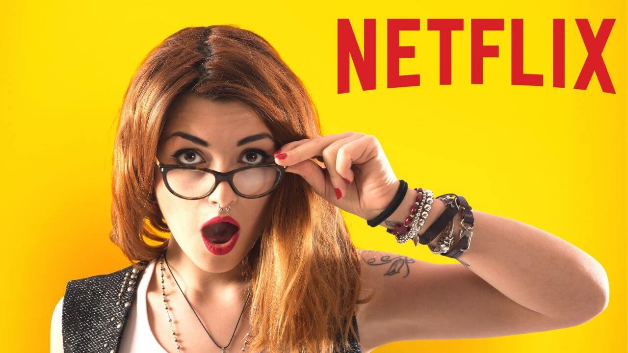Una chica sorprendida por una noticia sobre Netflix