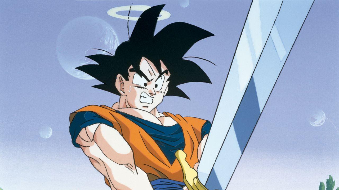 Son Goku con la espada en la saga de Buu de Dragon Ball Z