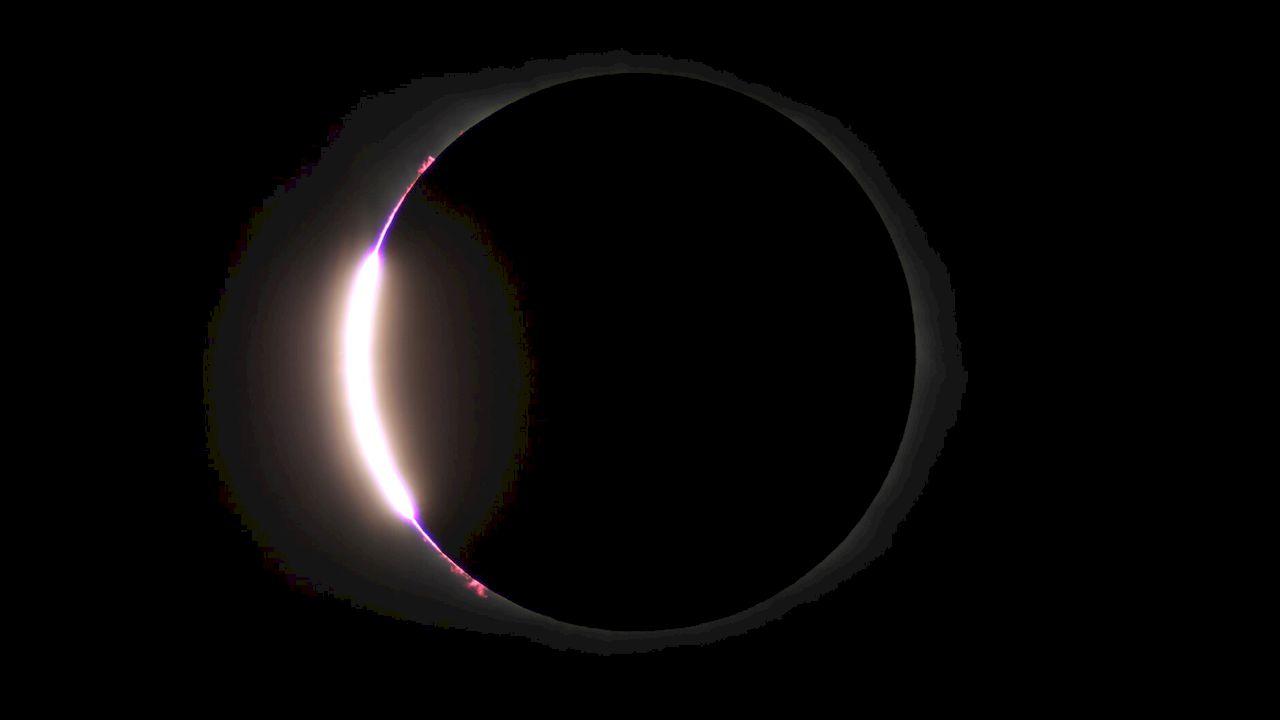 El fenómeno del anillo de diamante durante un eclipse solar total