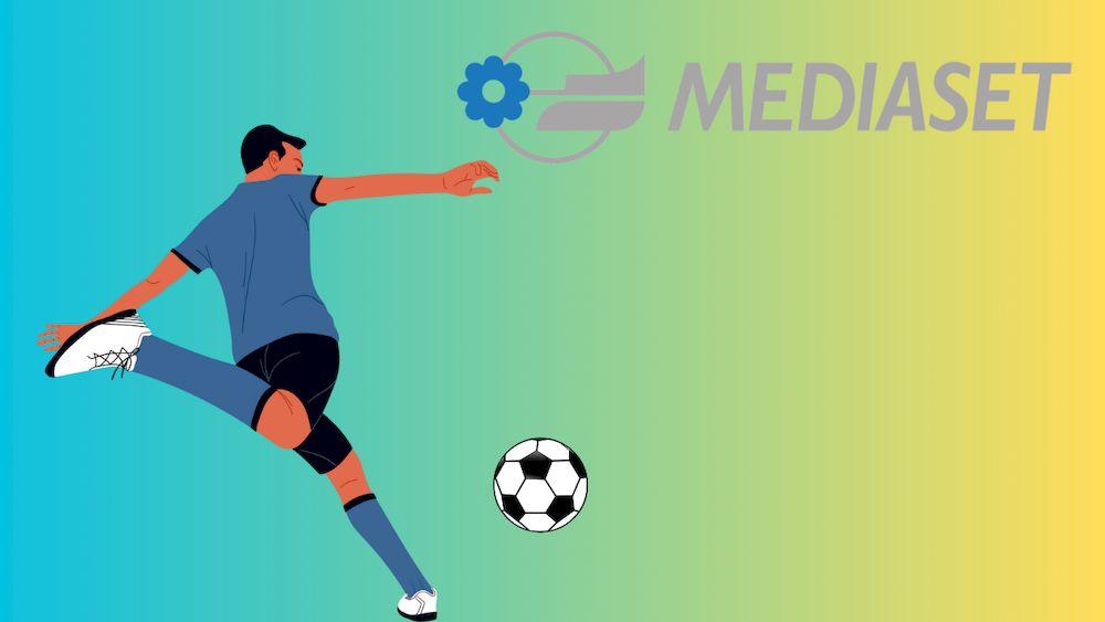 Un jugador de fútbol preparando un disparo y el logo de Mediaset