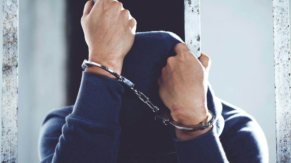 Un preso detenido por gestionar servicios ilegales