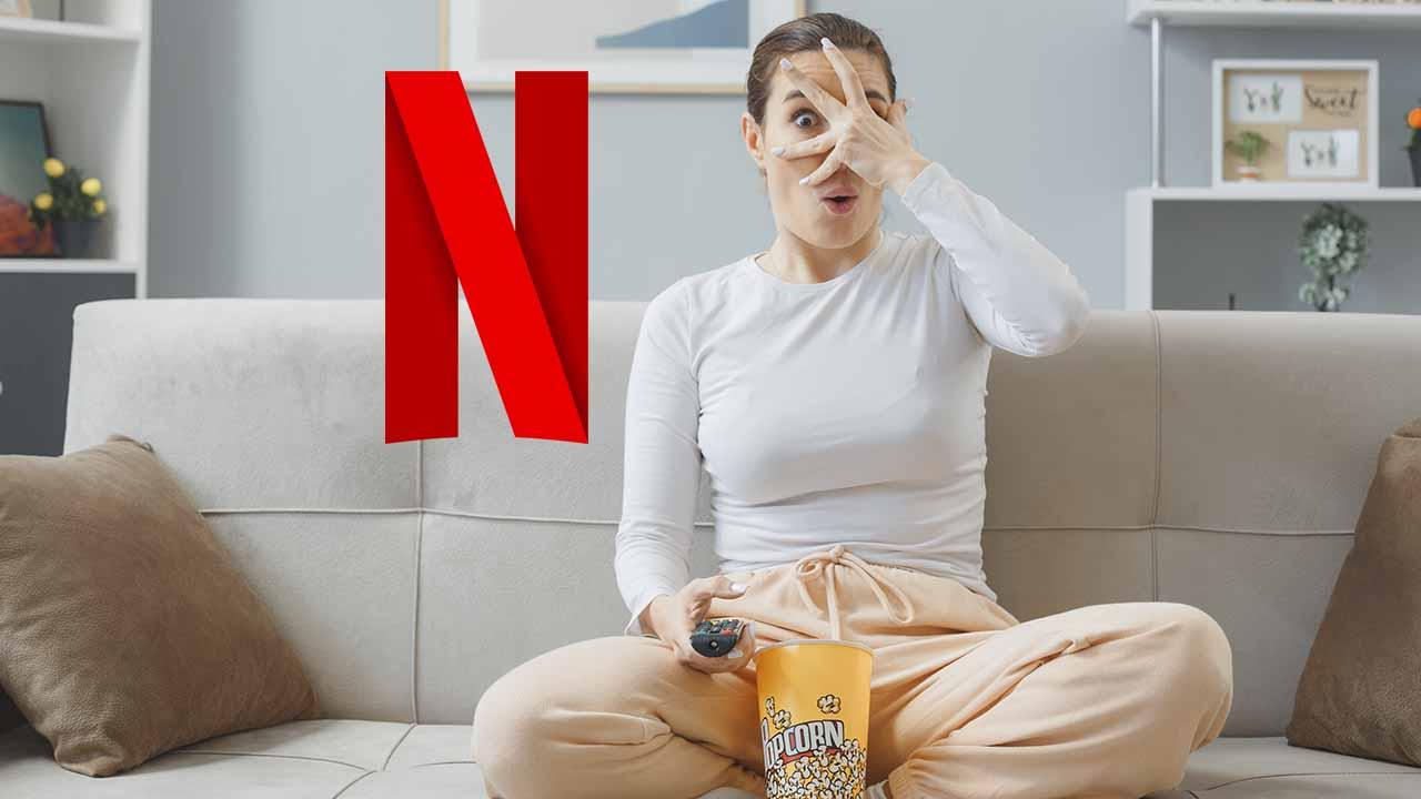 mujer no quiere mirar la tele y logo Netflix