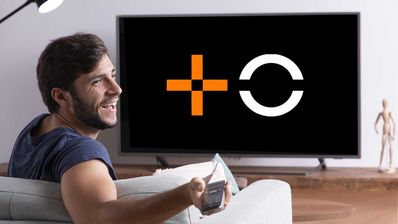 operador de MásOrange con televisión